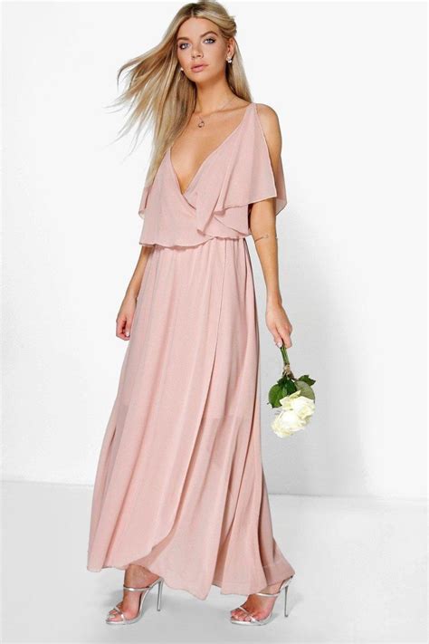 The most common cheap wedding dress material is polyester. Gorgeous Bridesmaid Dresses Under $200 | Weddingbells