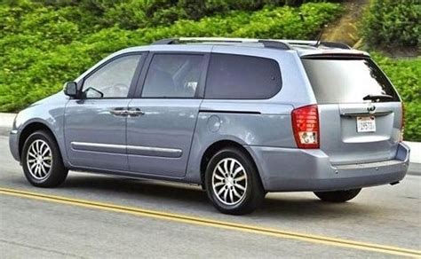 Kia to replace sedona minivan after 2013 hiatus. كيا كرنفال على الطريق | المرسال