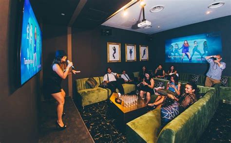 It's not a sin city without a few songs, alcohol and ladies to accompany with. 10 Karaoke Places In Singapore's Town Area For Convenient ...