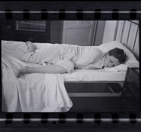 Killed in july 1937, while she was covering the spanish civil war between republicans and francoists, gerda taro documented the daily life of. Robert Capa, Gerda Taro sleeping, Paris, 1935-36, Negati ...