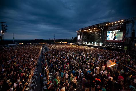 What i've done with extended intro: AFGM: Rock Am Ring 2013