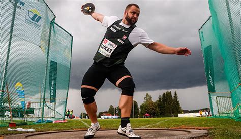 Zwei monate vor den olympischen spielen in tokio wächst langsam, aber sicher auch bei einer der größten heimischen medaillenhoffnungen die aufregung. Lukas Weißhaidinger tankt Selbstvertrauen für die WM in Doha