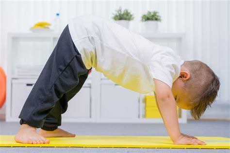 Effektive rückenübungen, die rückenschmerzen vorbeugen, die muskulatur stärken und einfach zu hause immunsystem stärken bei kindern: Ergotherapie München - Ergotherapeutin Lammers-Fecker