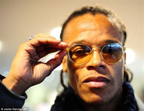 Is he married or dating a new girlfriend? edgar davids #406788 - uludağ sözlük galeri