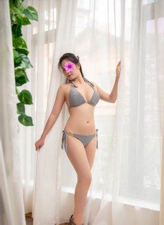 I'm not out there getting freaky in the craziest places. Mimi, American escort in Al Juffair