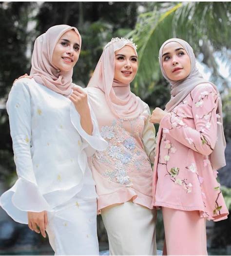 Bismillahirrahmaanirrahiim kami keluarga butik muslimah mengcupak banyak terikasih kepada sahabat yang telah bergabung di wab kami ini. BUTIK-BUTIK DI KAWASAN BANGI