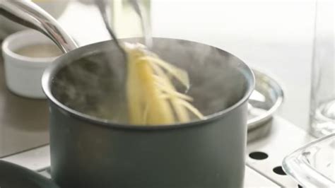 Recipes chicken to day : Gordon Ramsay's Chicken Parmesan Recipe | Parmesan recipes ...