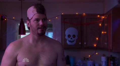 Wasnt parks and rec really his high break? Chris Pratt Shirtless in Parks and Recreation s4e05 - Shirtless Men at groopii