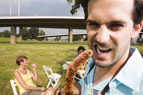 Sobald die sonne scheint und die temperaturen angenehm sind, steigt auch die lust auf das grillen wieder. Grillen: Was man darf und was man nicht darf | kurier.at