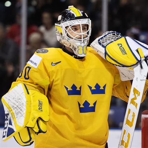 Samuel ersson (born 20 october 1999) is a swedish professional ice hockey goaltender who currently plays under contract for vik västerås hk of the swedish allsvenskan. KLART: JVM-stjärnan lämnar efter succén - för återkomst i SHL