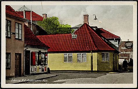 Huset i hans jensens stræde, der er udpeget som digterens fødehjem, blev erhvervet af odense kommune i 1905 og åbnet. Odense H C Andersens Hus Rudolf Olsens Kunstforlag no 8717 ...