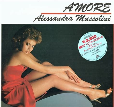 Soltanto il 30 maggio scorso aveva festeggiato il suo cinquantanovesimo. Amore, il disco in giapponese di Alessandra Mussolini