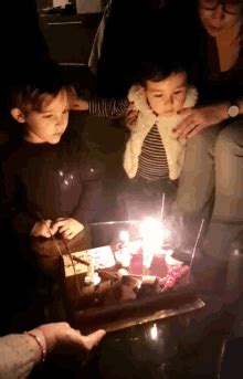 It's really important to send someone an online birthday message. Birthday Cake Burning Candles Fire Gif - Burning Candle Light Gifs Tenor : Here is a huge ...