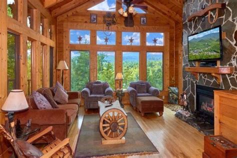 This spacious cabin has room for everyone in the group to spread out and relax. Wagon Wheel Cabin - Luxury 3 Bedroom Pigeon Forge Cabin ...