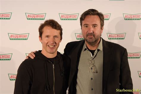 17 krispy kreme coupons now on retailmenot. Süße Stimme trifft süße Ware: James Blunt eröffnet Krispy ...