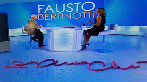 Conduttrice de l'@ariachetira, programma di politica ed economia in onda dal lunedì al venerdì alle 11.00 su @la7tv. Myrta Merlino Heelpopping - YouTube