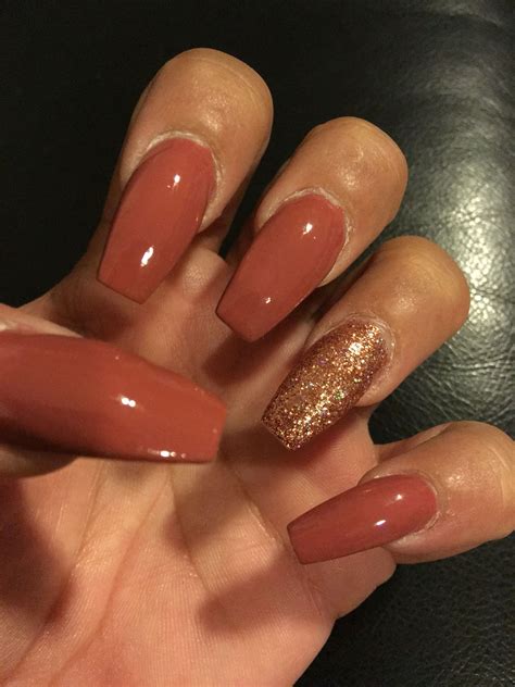 91 Shiny Glitter Nail Designs To Try For A Fabulous Look! My colleague lent it to me so i could test a new to me brand… nail polish reviews, swatches, nail care and nail art.
