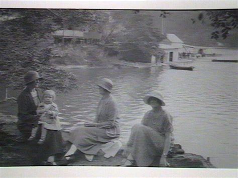 Apple tree beach resort | house of java. Woodnutt's Boatshed in the 1930s Apple Tree Bay Bobbin ...