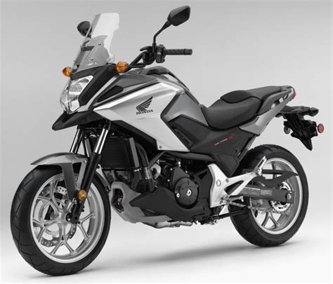 Goddamn right the nc700x does burnouts. 2016-Honda-NC700X-Review-Specs-Adventure-Motorcycle-Bike ...