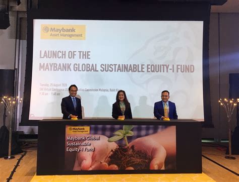 Dr hasnita binti dato' hashim, chairman of maybank asset management group (mamg), badrul hisyam bin abu bakar, mamg's chief executive officer of mamg at the launch of maybank global. Maybank Asset Management