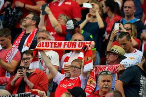 162,202 likes · 12,318 talking about this · 1,381 were here. Leipzig dominate newcomers Union Berlin as fans hold ...