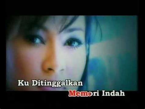 Hanya satu ku pinta oh darimu hargailah cinta kita oh. Bunga Bunga Cinta - Misha Omar - YouTube