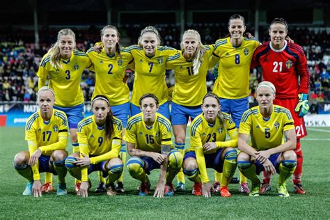 Under åren har dessa resulterat i såväl framgångar som mindre lyckade . Svenska damlandslaget, Fotboll | Svenska damlandslaget, Fotb… | Flickr