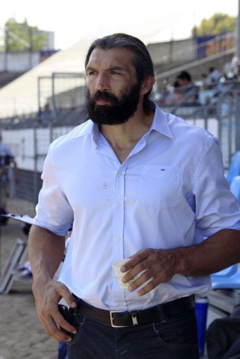 Sébastien chabal is a french former rugby union player. Sebastien Chabal. A little stocker than I like, but wow ...