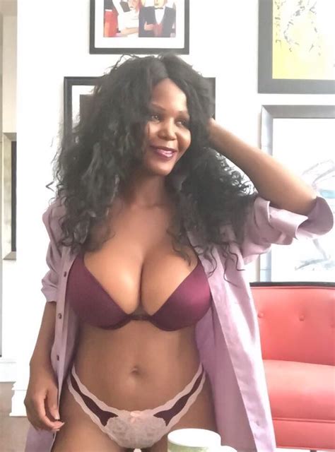 According to a report by daily sun, mkhize's show will lift the curtain on her life as a businesswoman, her background and family life. 5 Times Buhle Mkhize Showed Off her Hot Body On Instagram ...