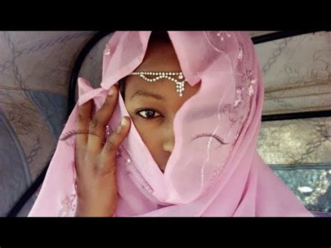 Tasha ce, wacce ta kware gurin. Batsa Zallah Videos / Download Harka Zallah 3gp Mp4 ...