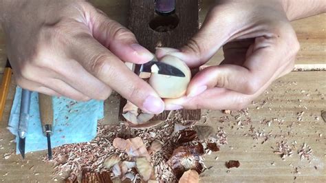 Avocados are one of the wonderful fruits of summer. | 如何乾燥酪梨子 | How to Dry Avocado seed for carving - Tutorial ...