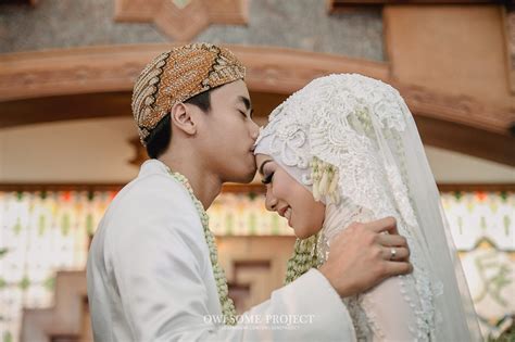 = mua official partner : Pernikahan adat Sunda dengan Sentuhan Hijau | Pernikahan ...