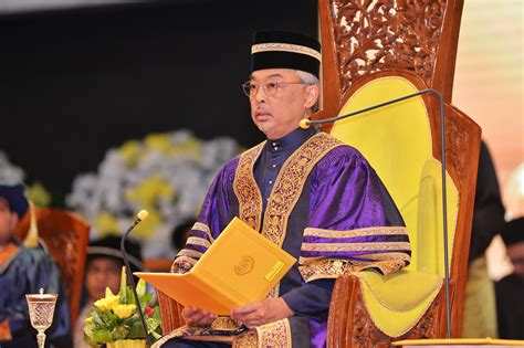 Kesetiaan kepada raja dan negara; Malaysia dibentuk atas asas kepercayaan yang kukuh kepada ...