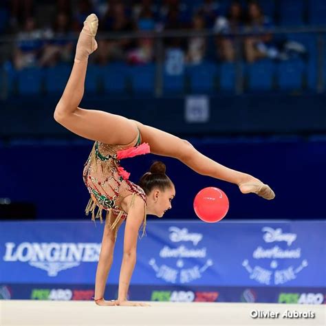 Dina and arina averina have an older sister, called polina averina, who was also a gymnast.once, when she came back home, she showed her sisters her new skills and the twins were interested in going also to gymnastics school. Arina Averina (Russia) - Pesaro 2017 - Facebook @Olivier ...