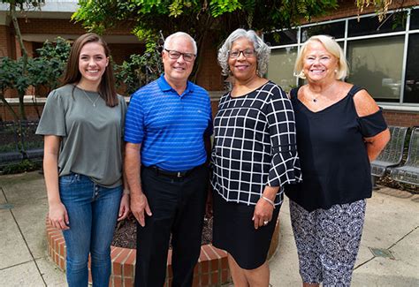 We've been here providing customers with personalized & competitive insurance rates for nearly 40 years! Volunteer Opportunities | Suburban Hospital in Bethesda, Md.