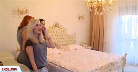 Firele pdo inlocuiesc cu succes liftingul. Cum arata casa fetelor de la Bambi! Denisa si Raluca ...