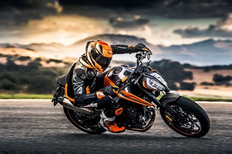 As for the dimensions, the bike weighs in. KTM Duke 790 Price, Images, Colours, Mileage, Specs & Reviews