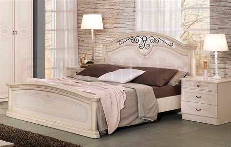 Cosa ne pensate di questa camera da letto vivere insieme le categorie di prodotti di poti arre. Camera da letto classica Olympia TOPLINE CAMERE Noce