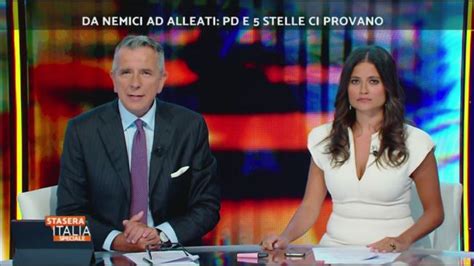 Vi presentiamo il palinsesto di questa sera. Stasera Italia: Stasera Italia Speciale Video | Mediaset Play