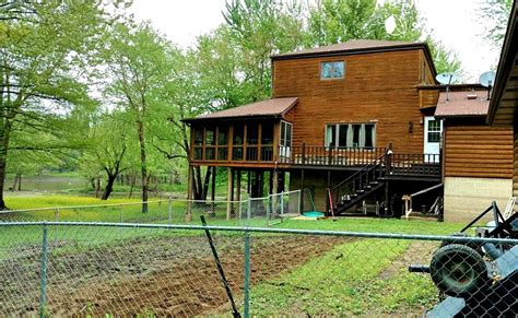 Big sky cabins located in southern illinois in the heart of the shawnee wine trail and shawnee national forest. Family Cabin Rental on the Illinois River near Springfield ...