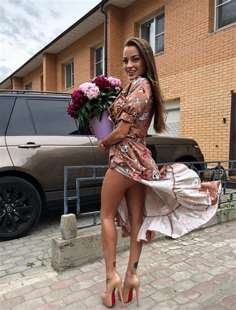 Women dressed and undressed in the urls. Girls Putting The 'Undress' in Sundress - Barnorama