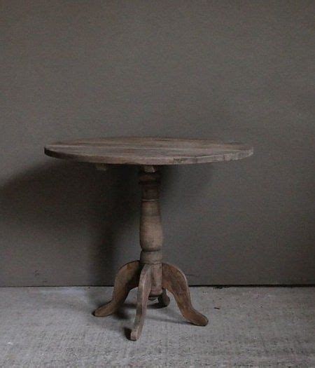 Een tafel verven gebeurt op dezelfde manier als het aanbrengen van een primer. Donker oud teak houten Wijntafel (met afbeeldingen) | Oude ...