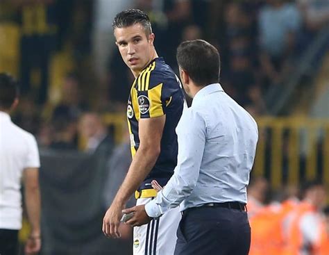 Fenerbahce istanbul hat die trainersuche beendet und den portugiesen vítor pereira als neuen übungsleiter vorgestellt. Van Persie and coach Pereira resolve bench crisis - Daily ...