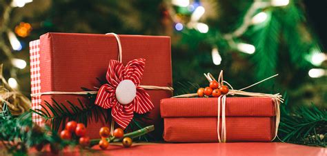 Gifts are given for various reasons in the world today, and they can act as a form of appreciation or mark a special occasion. Quiz Time: Holiday Gifts | Jewelry Wise