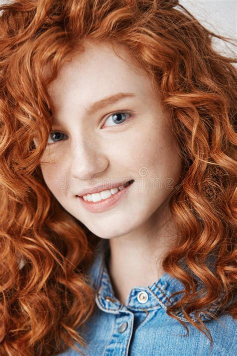 Curly haired girl showing her amazing body. Naked pics of girls with curly red hair ...