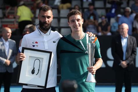 Gone is the tsitsipas v daniil medvedev semifinal that. Tennis. Ugo Humbert bat Benoît Paire et remporte le ...