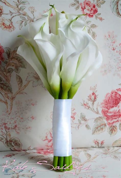 Unfollow calla lily wedding bouquets to stop getting updates on your ebay feed. Kalie w bukiecie ślubnym | Calla lily bridal bouquet, Diy ...