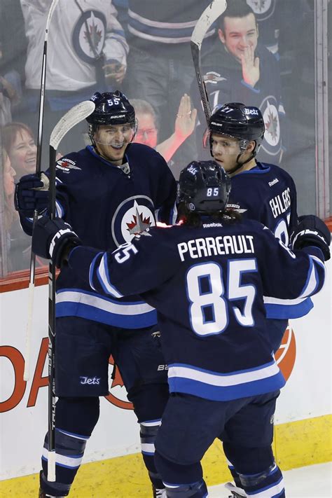 Oilers zazářili pod otevřeným nebem. AP source: Jets to host Oilers in 2016 Heritage Classic ...