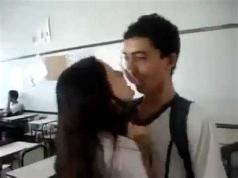 سكس هادى مع مساج جامد جدا حبيبان فى غرفة النوم. ‫لعبة القبلات بين طلاب وطالبات بنات الثانويه‬‎ - YouTube