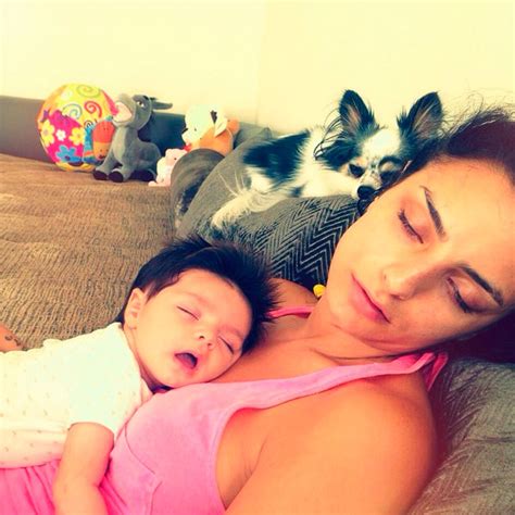 From wikimedia commons, the free media repository. Aislinn Derbez comparte la encantadora siesta de Aitana y ...